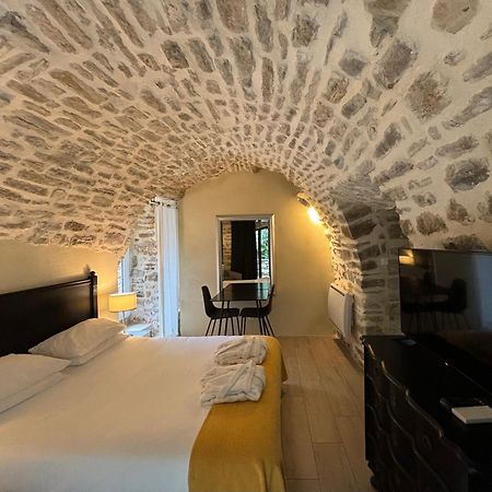 La Maison Des Vendangeurs - Table D'Hotes Le Soir Du Jeudi Au Dimanche- Jacuzzi - Balneo Spa - Acces Piscine Pour Toutes Les Chambres Sauf Studio Coquet- Piscine De Mai A Mi-Octobre Martignargues Exteriör bild