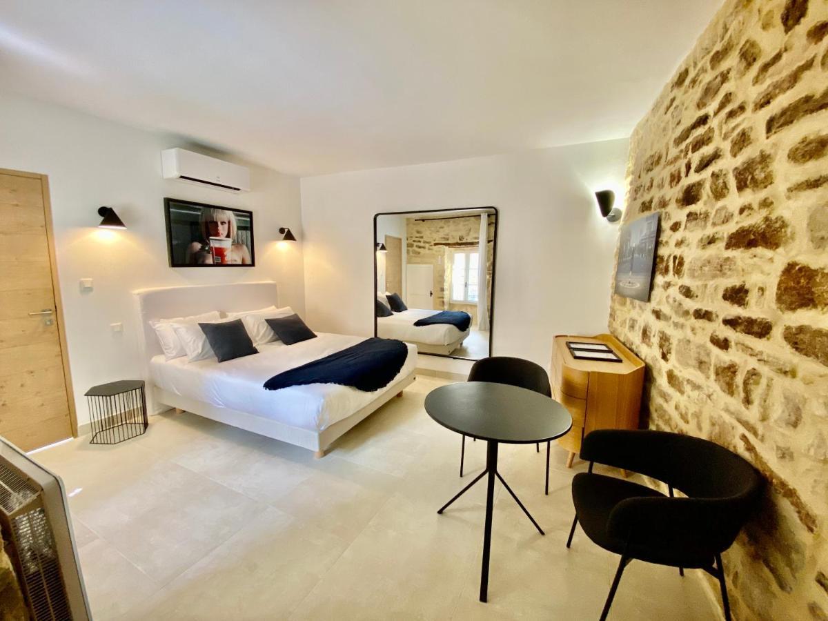 La Maison Des Vendangeurs - Table D'Hotes Le Soir Du Jeudi Au Dimanche- Jacuzzi - Balneo Spa - Acces Piscine Pour Toutes Les Chambres Sauf Studio Coquet- Piscine De Mai A Mi-Octobre Martignargues Exteriör bild