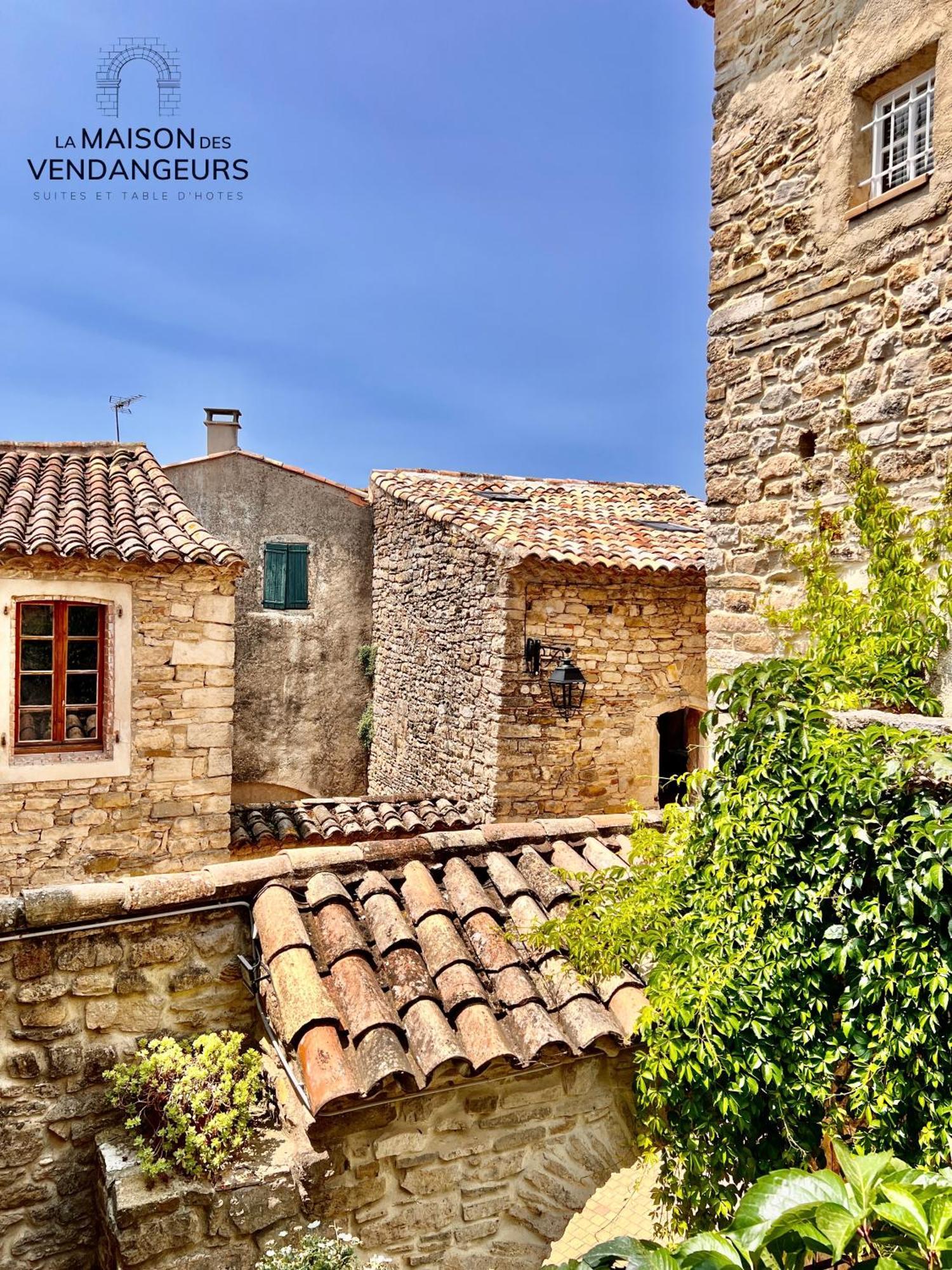 La Maison Des Vendangeurs - Table D'Hotes Le Soir Du Jeudi Au Dimanche- Jacuzzi - Balneo Spa - Acces Piscine Pour Toutes Les Chambres Sauf Studio Coquet- Piscine De Mai A Mi-Octobre Martignargues Exteriör bild