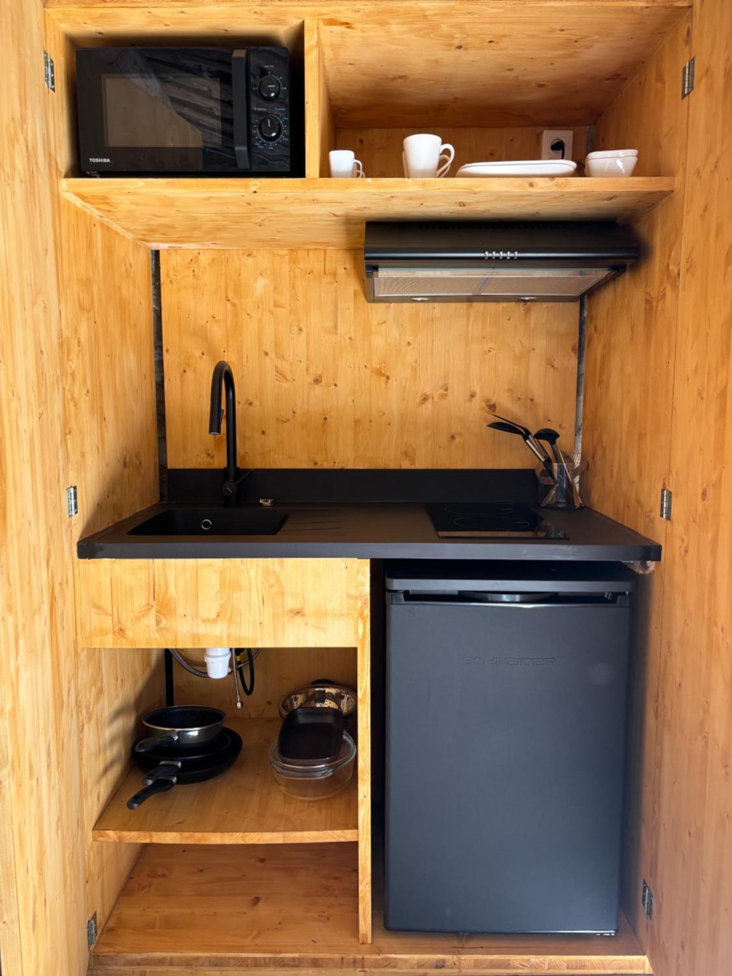 La Maison Des Vendangeurs - Table D'Hotes Le Soir Du Jeudi Au Dimanche- Jacuzzi - Balneo Spa - Acces Piscine Pour Toutes Les Chambres Sauf Studio Coquet- Piscine De Mai A Mi-Octobre Martignargues Exteriör bild
