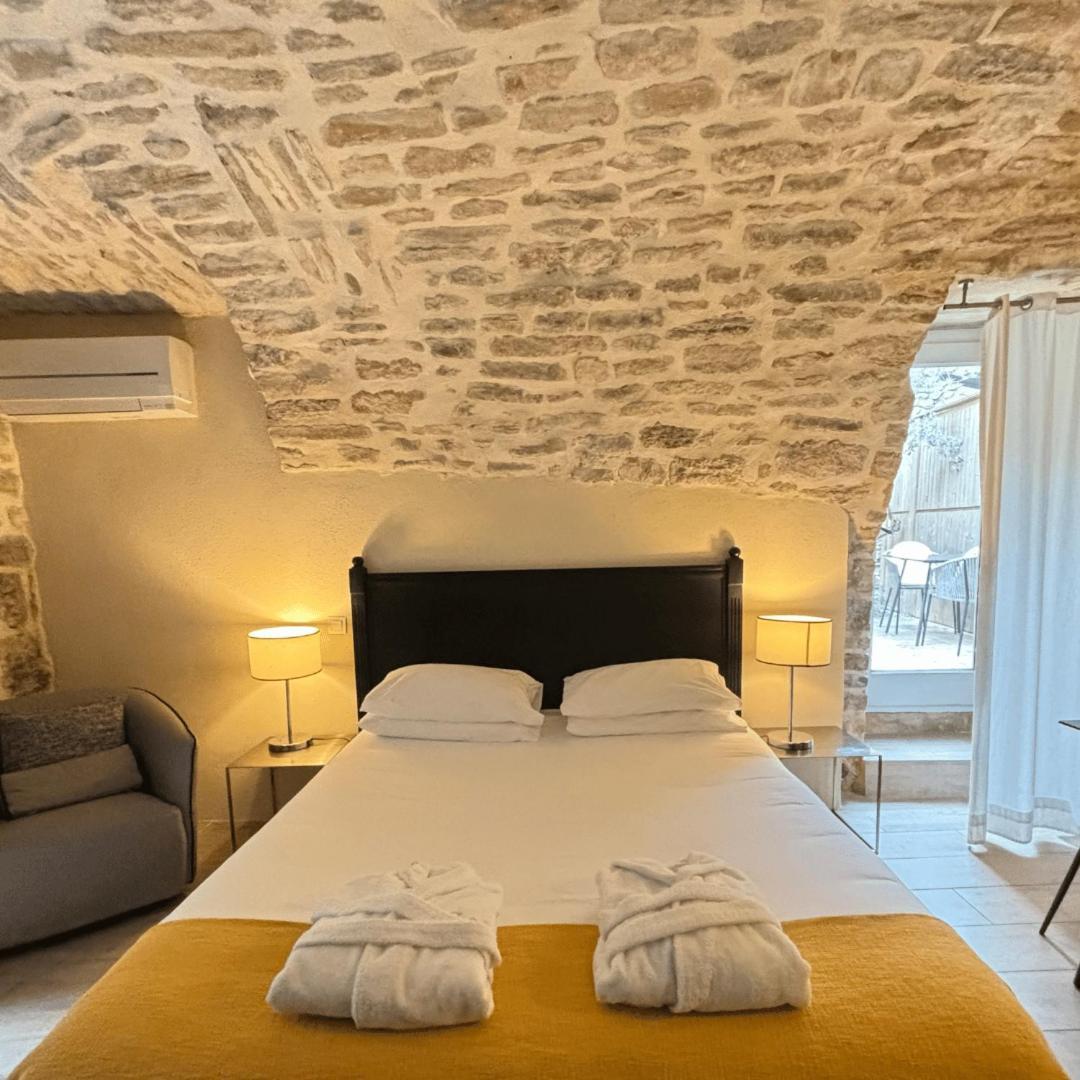 La Maison Des Vendangeurs - Table D'Hotes Le Soir Du Jeudi Au Dimanche- Jacuzzi - Balneo Spa - Acces Piscine Pour Toutes Les Chambres Sauf Studio Coquet- Piscine De Mai A Mi-Octobre Martignargues Exteriör bild