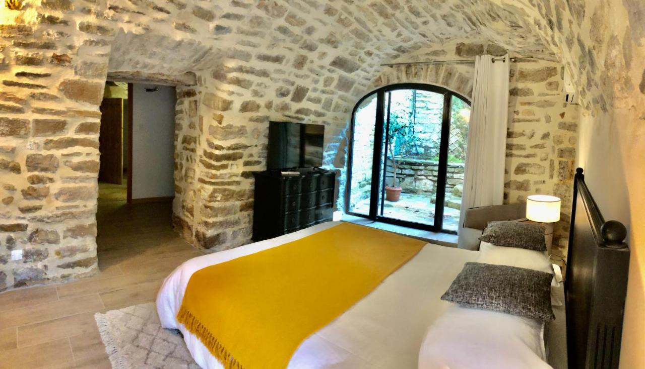 La Maison Des Vendangeurs - Table D'Hotes Le Soir Du Jeudi Au Dimanche- Jacuzzi - Balneo Spa - Acces Piscine Pour Toutes Les Chambres Sauf Studio Coquet- Piscine De Mai A Mi-Octobre Martignargues Exteriör bild